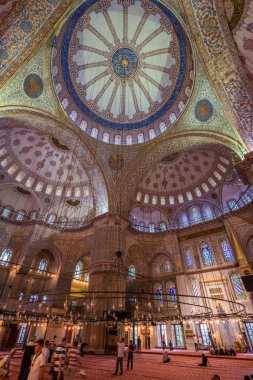 Mavi Cami 'nin içinde.