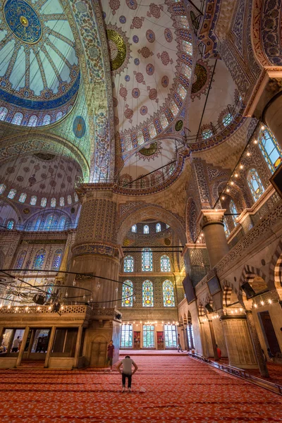 Mavi Cami 'nin içinde. — Stok fotoğraf