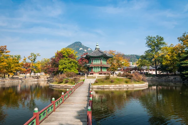 Pałac gyeongbokgung — Zdjęcie stockowe