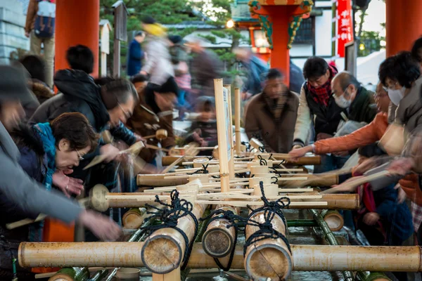 Ablución en Fushimi Inari —  Fotos de Stock