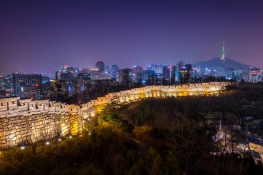 Seul alacakaranlıkta