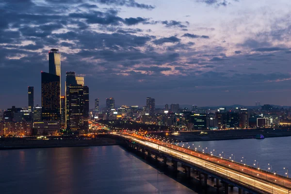 Seoul in der Abenddämmerung — Stockfoto