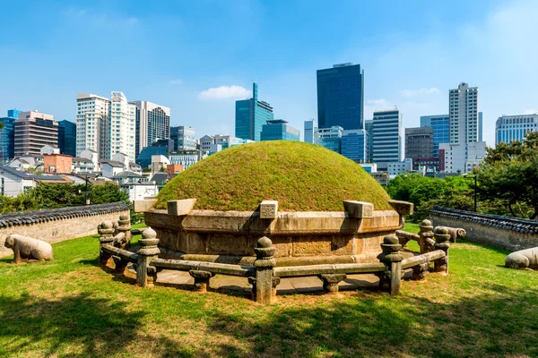 Königsgräber von seonjeongneung — Stockfoto