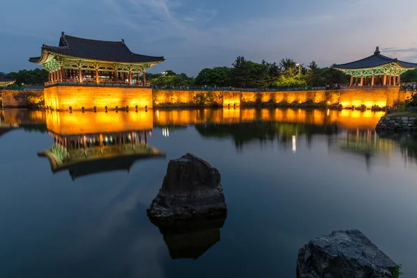 Anapji pond i solnedgången — Stockfoto