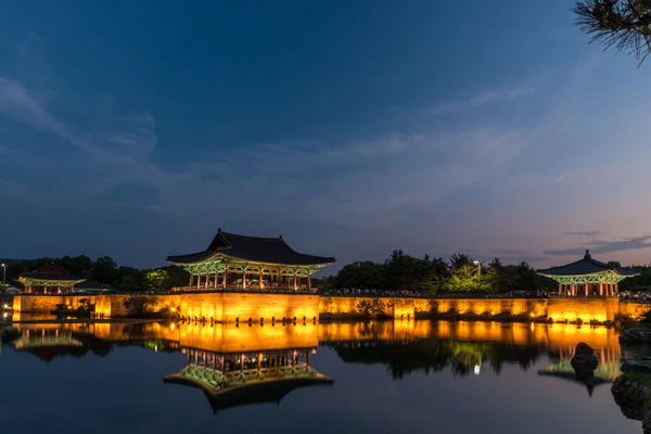 Estanque de Anapji al atardecer —  Fotos de Stock