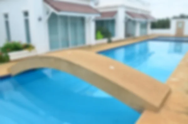 Sfondo astratto sfocato della piscina blu nel resort . — Foto Stock