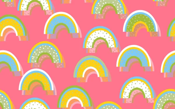 Trendiges nahtloses Muster mit buntem Regenbogen auf farbigem Hintergrund. Design für Einladung, Plakat, Karte, Stoff, Textil, Stoff. Nette Urlaubsillustration für Baby. Doodle-Stil — Stockvektor