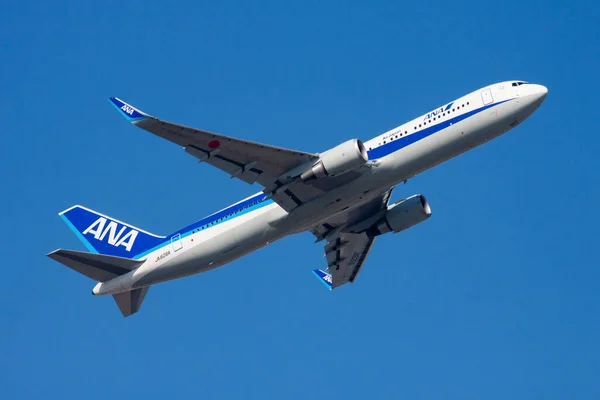 Hong Kong China December 2013 Alle Nippon Airways Boeing 767 — Stockfoto