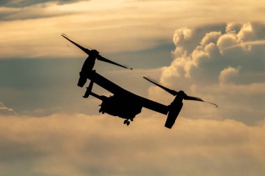 ABD Hava Kuvvetleri USAF Boeing CV-22B Osprey 11-0058 RIAT Royal International Air Tattoo 2018 uçuş gösterisi için dönüştürücü uçak