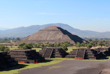 Güneş piramit Teotihuacan, Meksika için görünümünü