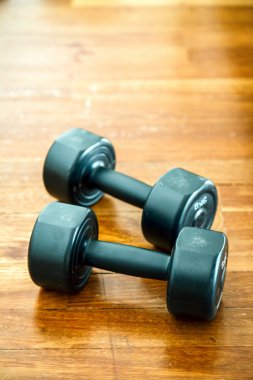 Eğitim ağırlık spor ahşap Groung zemin üzerinde