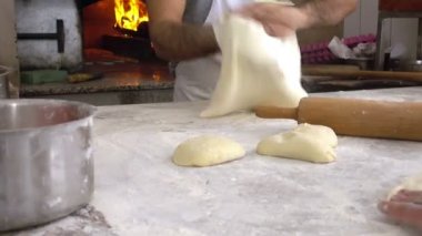Pide pide pide adlı