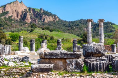 Artemis Tapınağı Yunan Efes ve Sardis yakınındaki