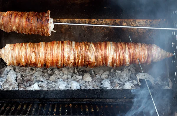 Comida tradicional turca Kokorec feita com intestino de ovelha — Fotografia de Stock