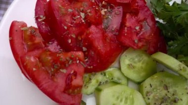 Geleneksel lezzetli Türk kahvaltısı