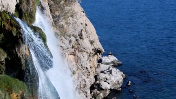 Водопад Морю Анталии — стоковое видео