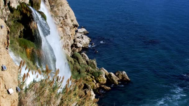 Cachoeira Para Mar Antalya Turquia — Vídeo de Stock