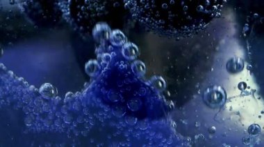 Mürekkeple Petrol ve Su kabarcıkları