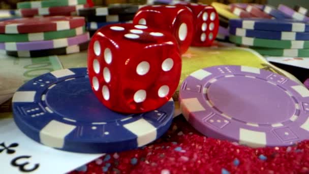 Gokken Game Tools Zoals Geld Chips Dices Poker Cards — Stockvideo