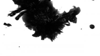 Soyut Mürekkep Düşürme ve Islak Kağıt Üzerine Yayılma 