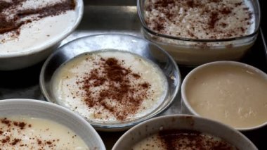 Geleneksel Türk Tatlı Sütlacı