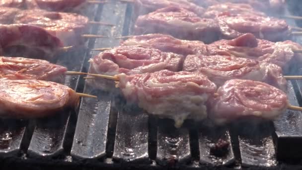 烤肉上的牛肉 — 图库视频影像