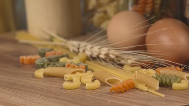 Pâtes Crues Italiennes Végétariennes Fraîches Macaroni — Video