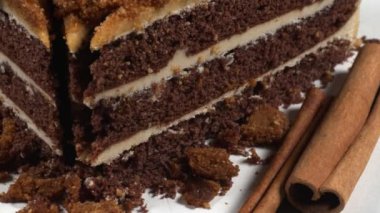 Tarçınlı Bisküvi Keki