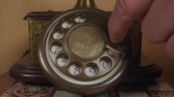 Altes Technologie Kommunikationsgerät Oldtimer Telefon — Stockvideo