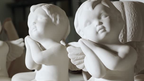 Anielskie Figurki Wykonane Ceramicznej Gliny Pracowni — Wideo stockowe