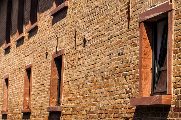 Oude bakstenen huis — Stockfoto