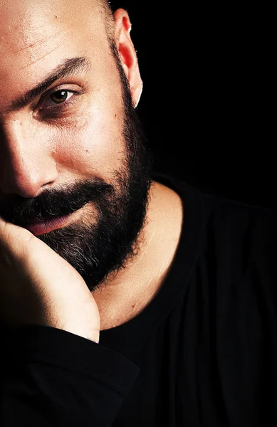 Adam bir sakal portre ile