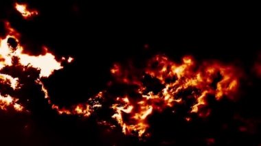 Yanan bulutlar zaman atlamalı