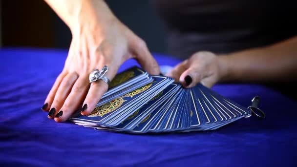 Cartes de tarot — Video