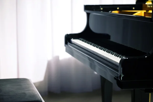 Piano de concierto clásico — Foto de Stock