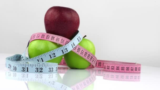 Apple и измерение диеты соответствует концепции жизни — стоковое видео