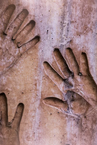 Abstract Cracked Hand Print on Wall — Stock Photo, Image