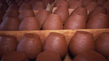 Karacasu Türkiye 'deki Tarihi Geleneksel Çömlek Atölyesi' nden Ayrıntılar