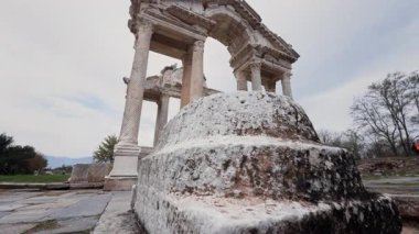 Antik Roma şehri Afrodizya 'da sütunlar