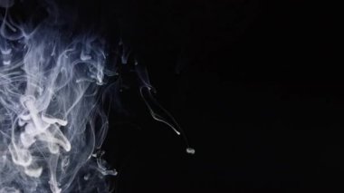 Soyut Sıvı Dumanı Yumuşakça Yayılsın