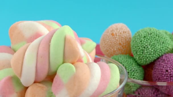 Zoete Candy Jelly Bonbon Lollipop gemengd van suiker snacks — Stockvideo