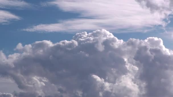 Sötét és világos Epic felhők idő telik el — Stock videók