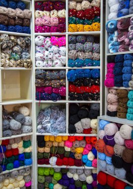 Renkli iplik topları yün kumaş Dükkanı