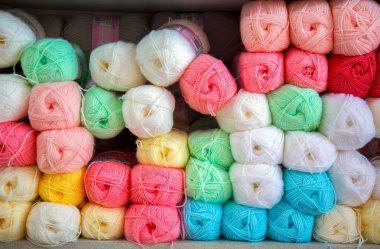 Renkli iplik topları yün kumaş Dükkanı