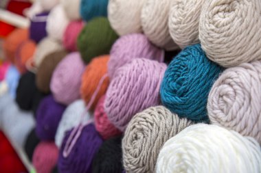 Renkli iplik topları yün kumaş Dükkanı