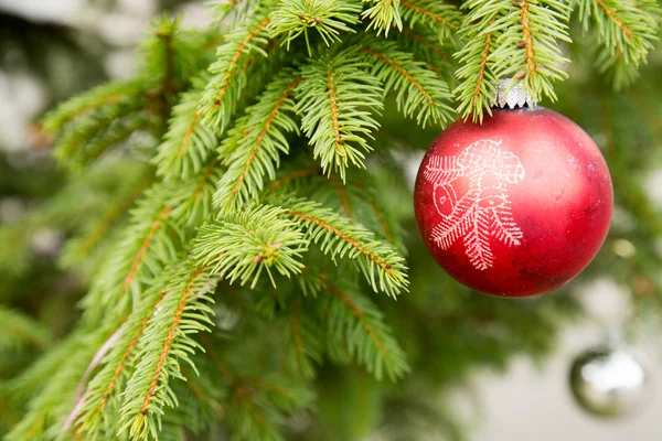 Frohe Weihnachten Dekoration und Baum — Stockfoto