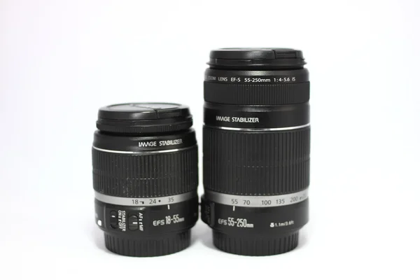 Canon EF-S 55-250mm f 4-5.6 et Canon EF-S 18-55mm f 3.5-5.6 — Photo