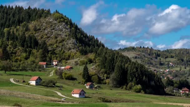 Time Lapse Βίντεο Της Ομίχλης Κινείται Μια Αγροτική Ορεινή Περιοχή — Αρχείο Βίντεο