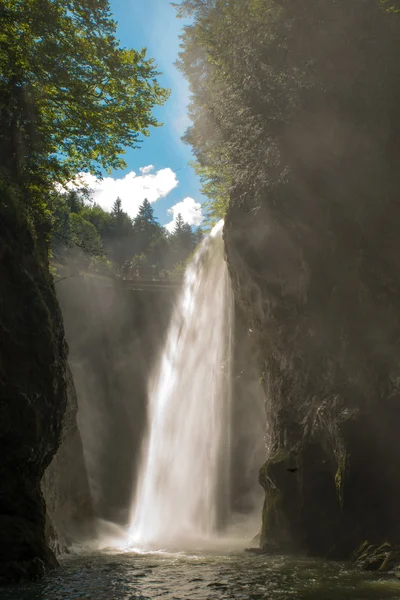 アルプスの素晴らしい滝 — ストック写真
