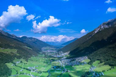 Tirol Avusturya 'da paragliding